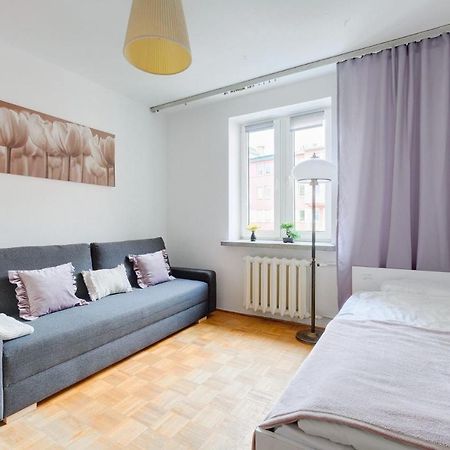 2 Bedroom Apartment In Green Location Varşova Dış mekan fotoğraf