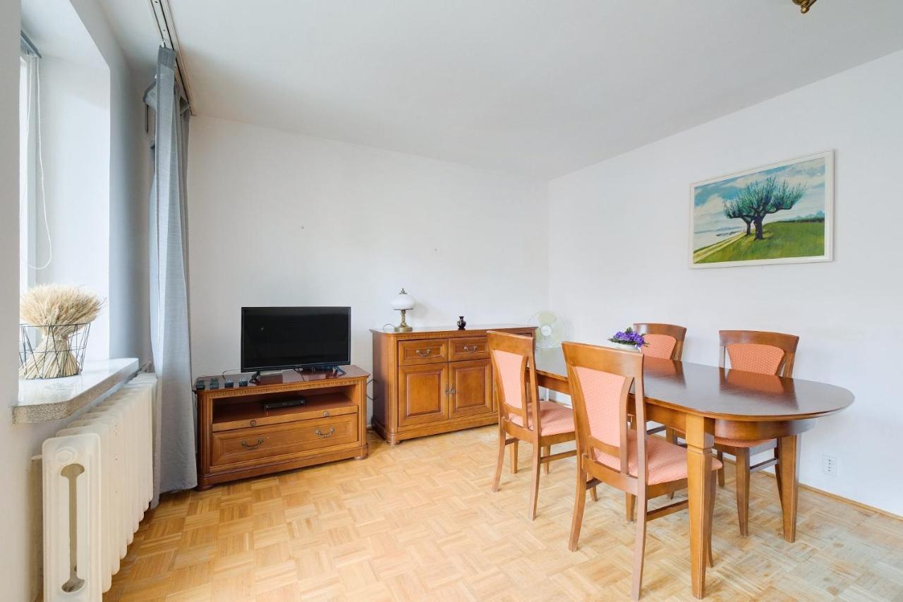 2 Bedroom Apartment In Green Location Varşova Dış mekan fotoğraf