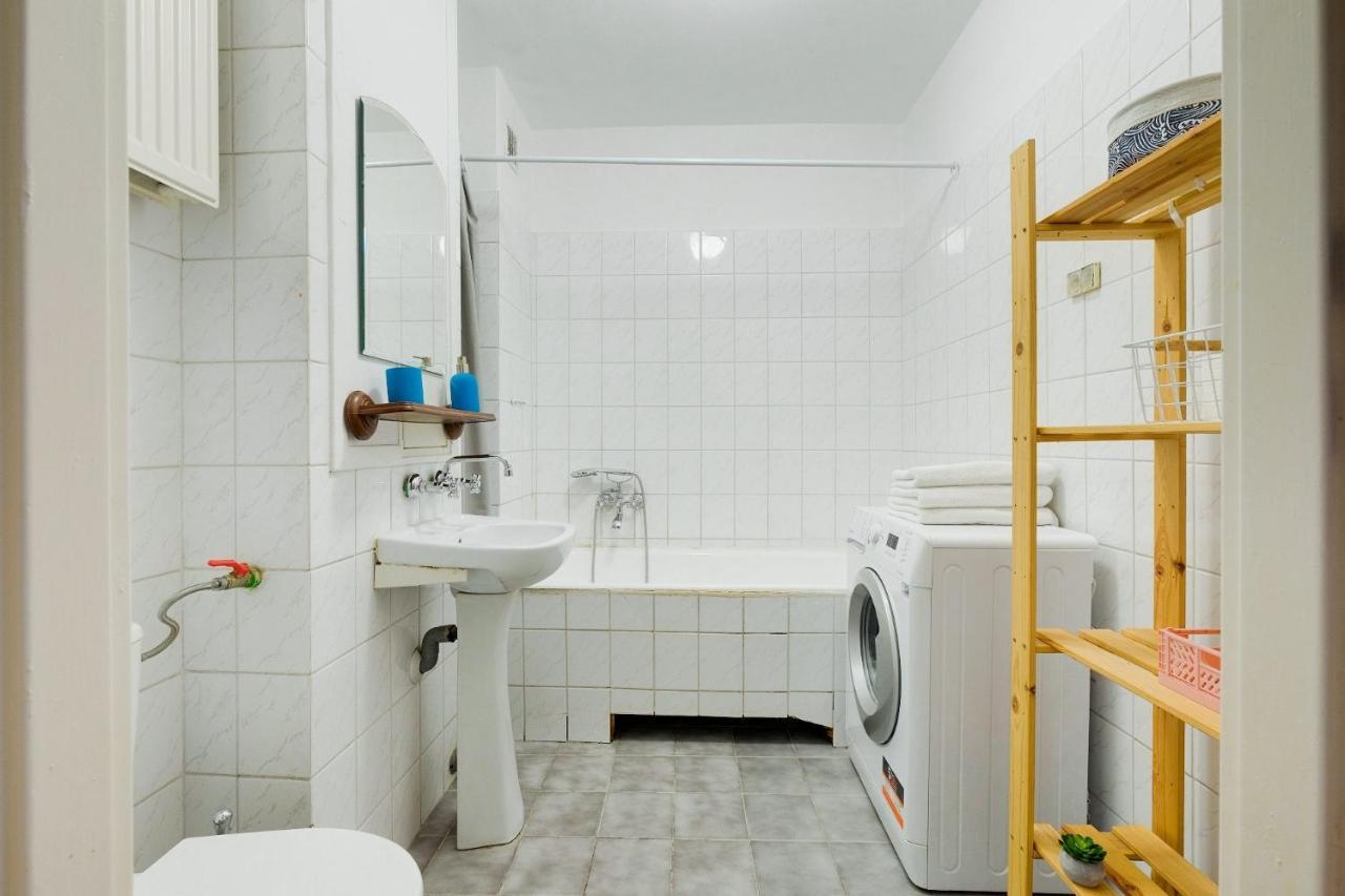 2 Bedroom Apartment In Green Location Varşova Dış mekan fotoğraf