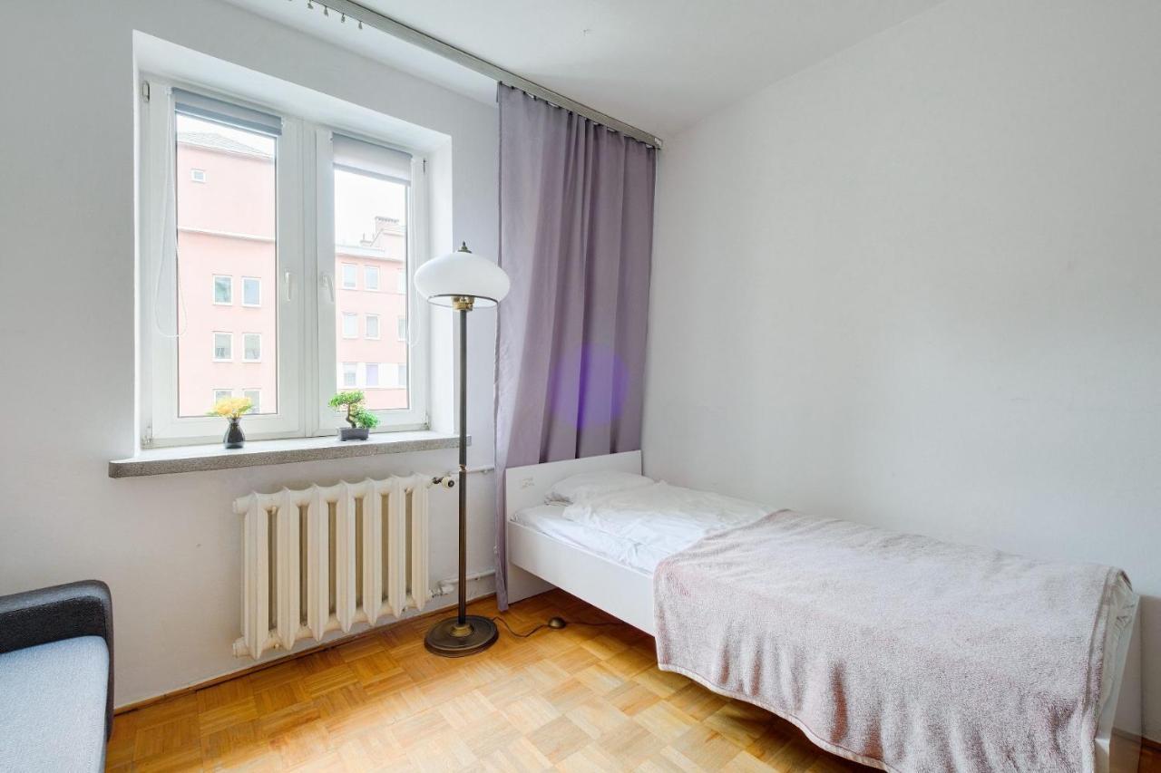 2 Bedroom Apartment In Green Location Varşova Dış mekan fotoğraf