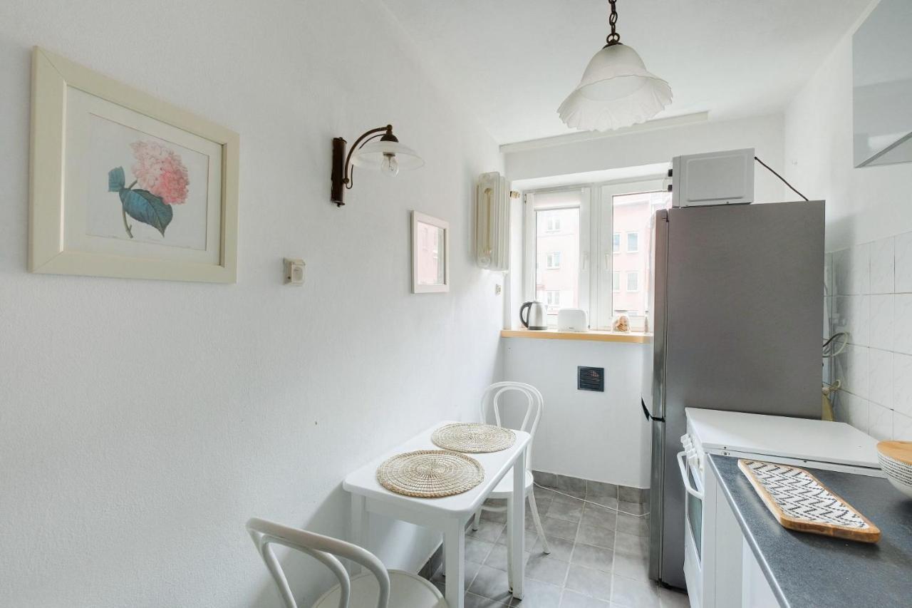 2 Bedroom Apartment In Green Location Varşova Dış mekan fotoğraf